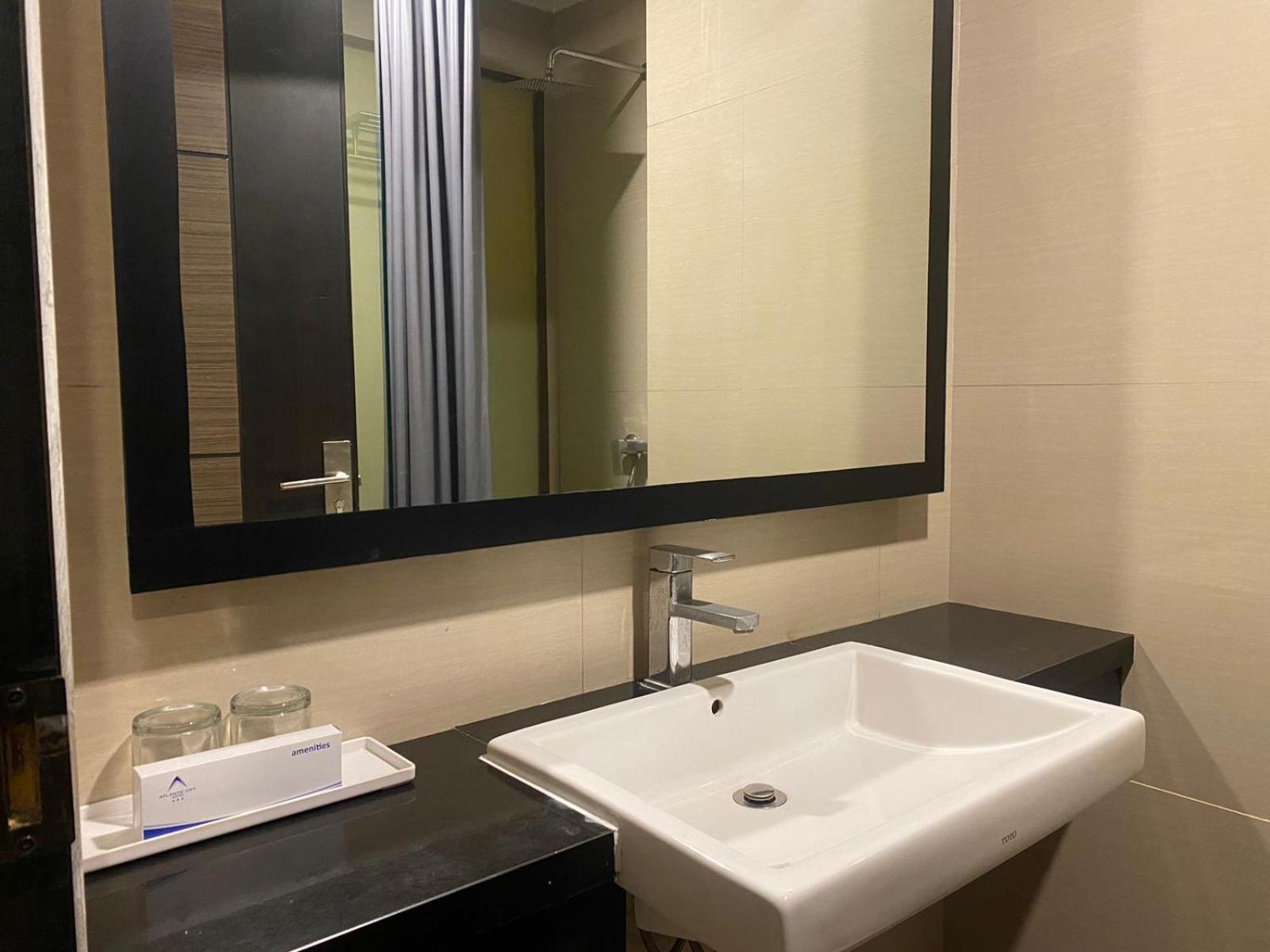 בנדונג Atlantic City Hotel מראה חיצוני תמונה